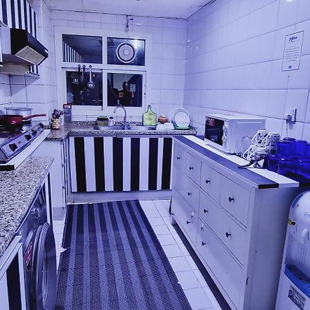 Sky Hostel Дубай Экстерьер фото